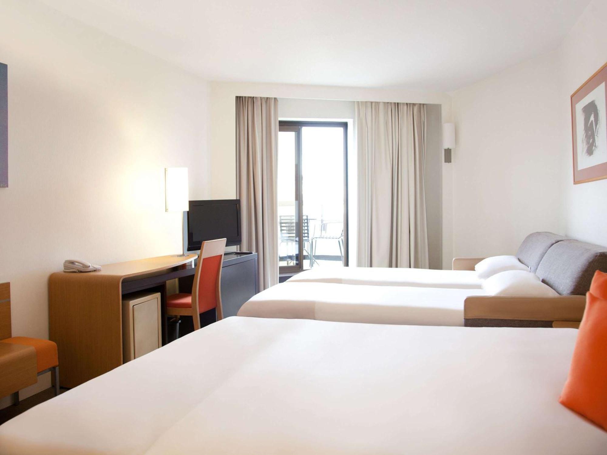 Hotel Novotel Atria Centre 4*
